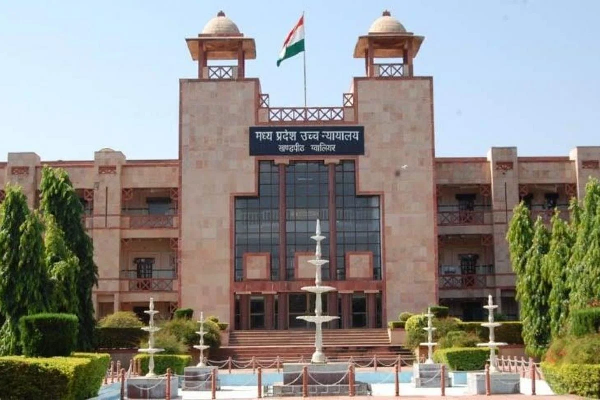 MP High Court Recruitment 2025: 8वीं पास युवाओं के लिए सुनहरा मौका, ग्रुप 4 पदों पर निकली भर्ती 2 MP High Court