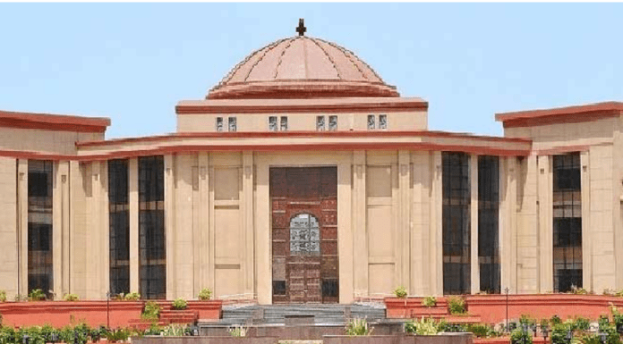 Right to Privacy Not Absolute: Chhattisgarh High Court Allows Private Chats as Evidence in Matrimonial Dispute chhattisgarh high court